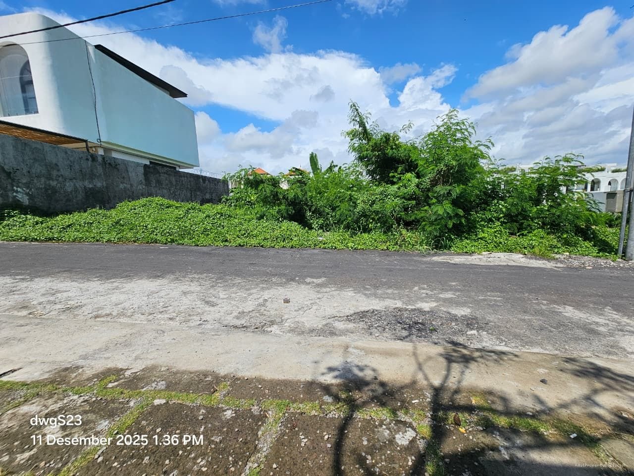 Tanah komersil tumbak bayuh