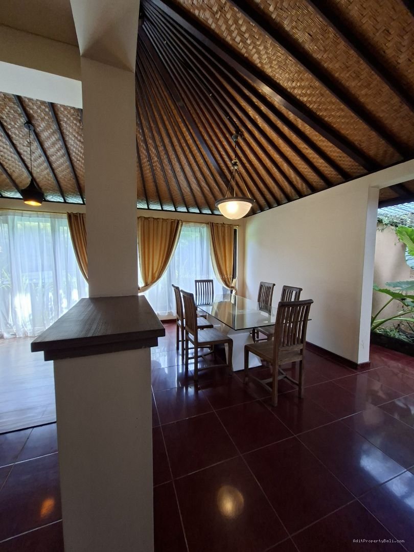 Traditional wooden villa balangan