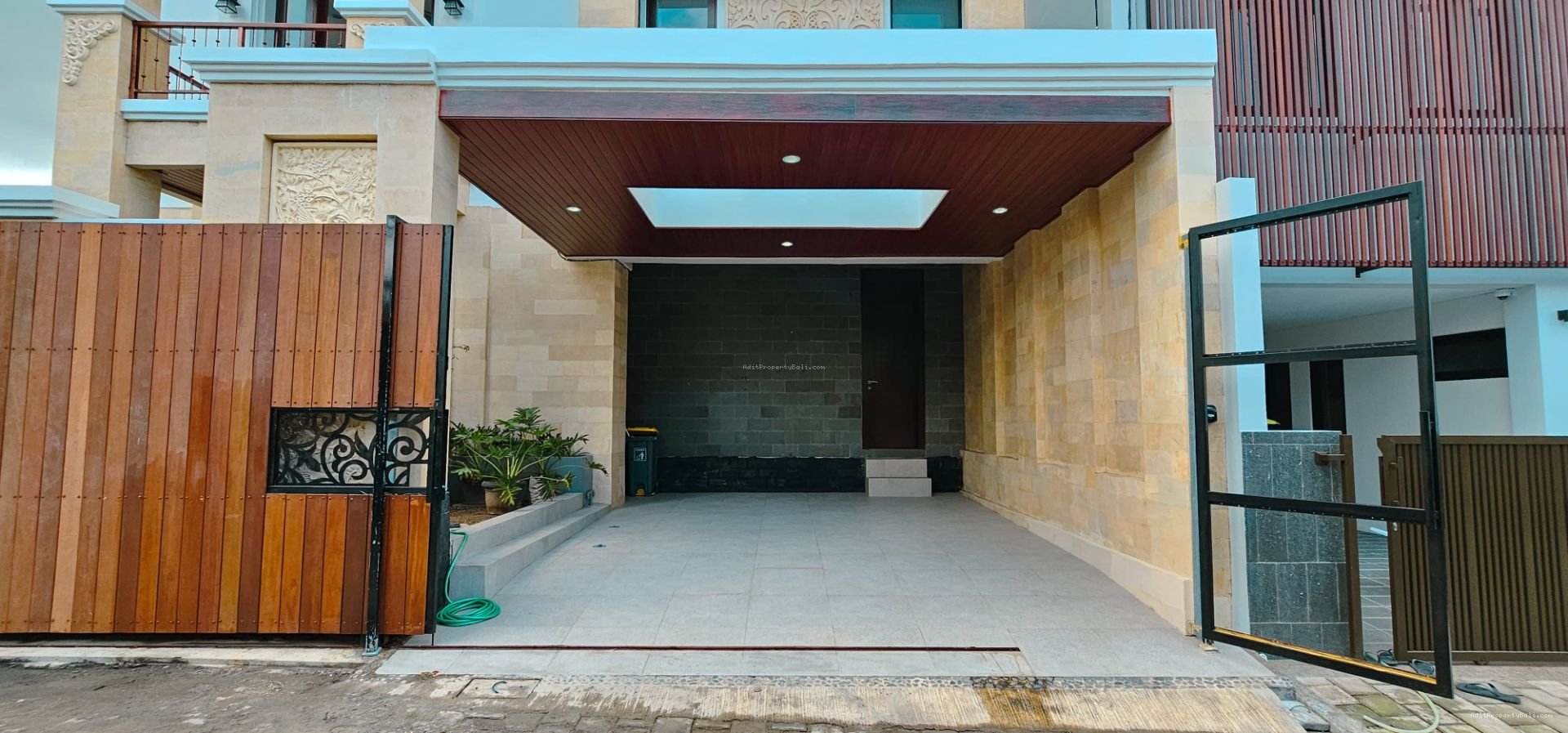 Villa mewah kerobokan