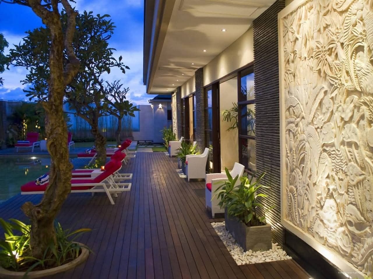 villa beach front seminyak