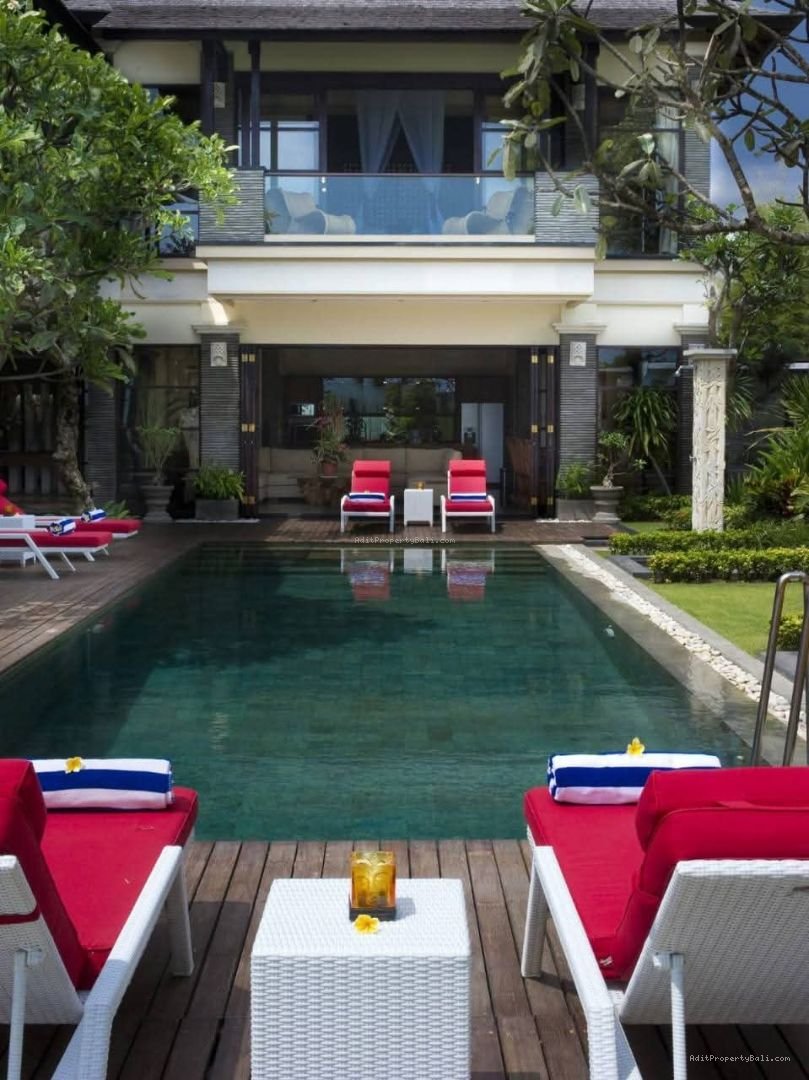 villa beach front seminyak
