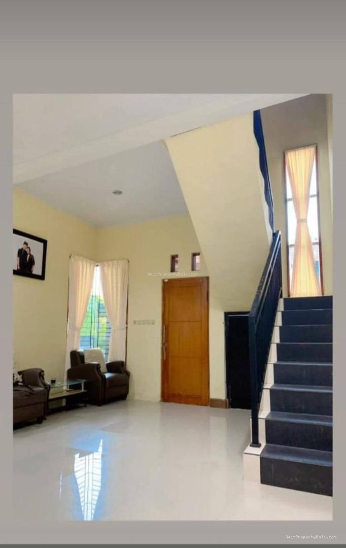 rumah lantai 3 dalung
