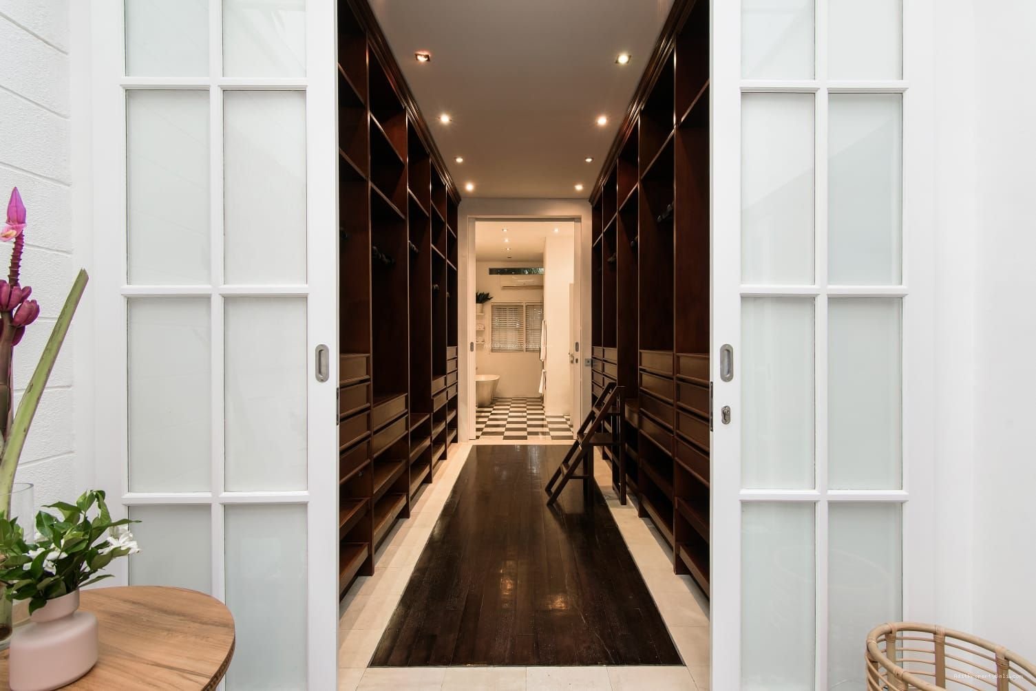 villa lantai 1 bumbak