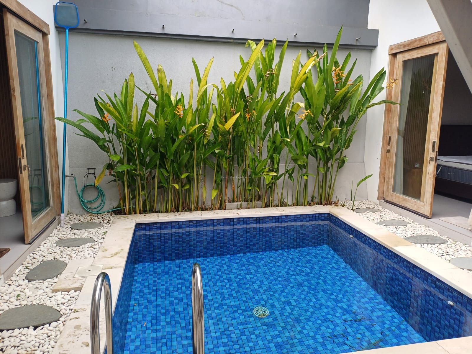 villa tumbak bayuhh