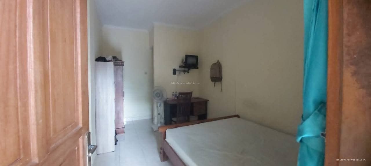 rumah kos renon
