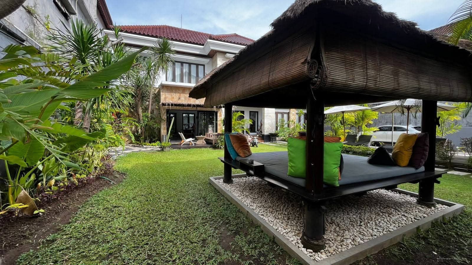 rumah tuban kuta