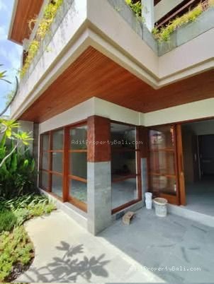 villa sanur kauh