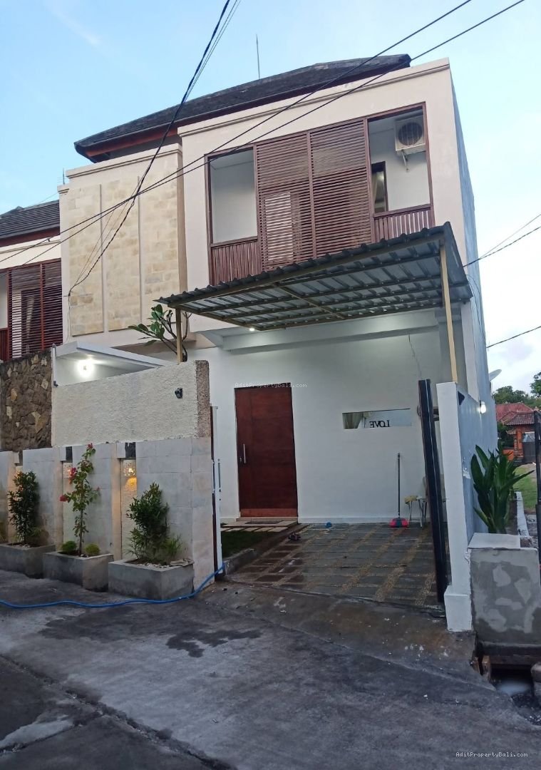 rumah puri gading jb
