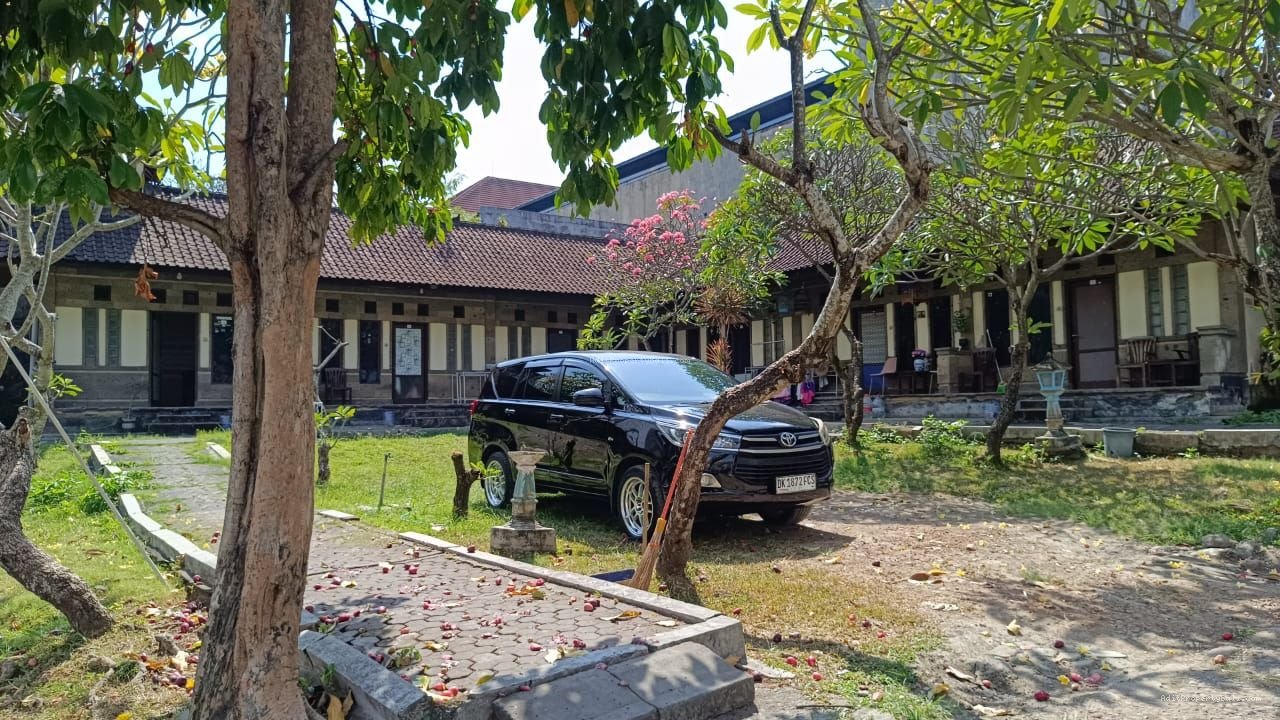 tanah mahendradata P
