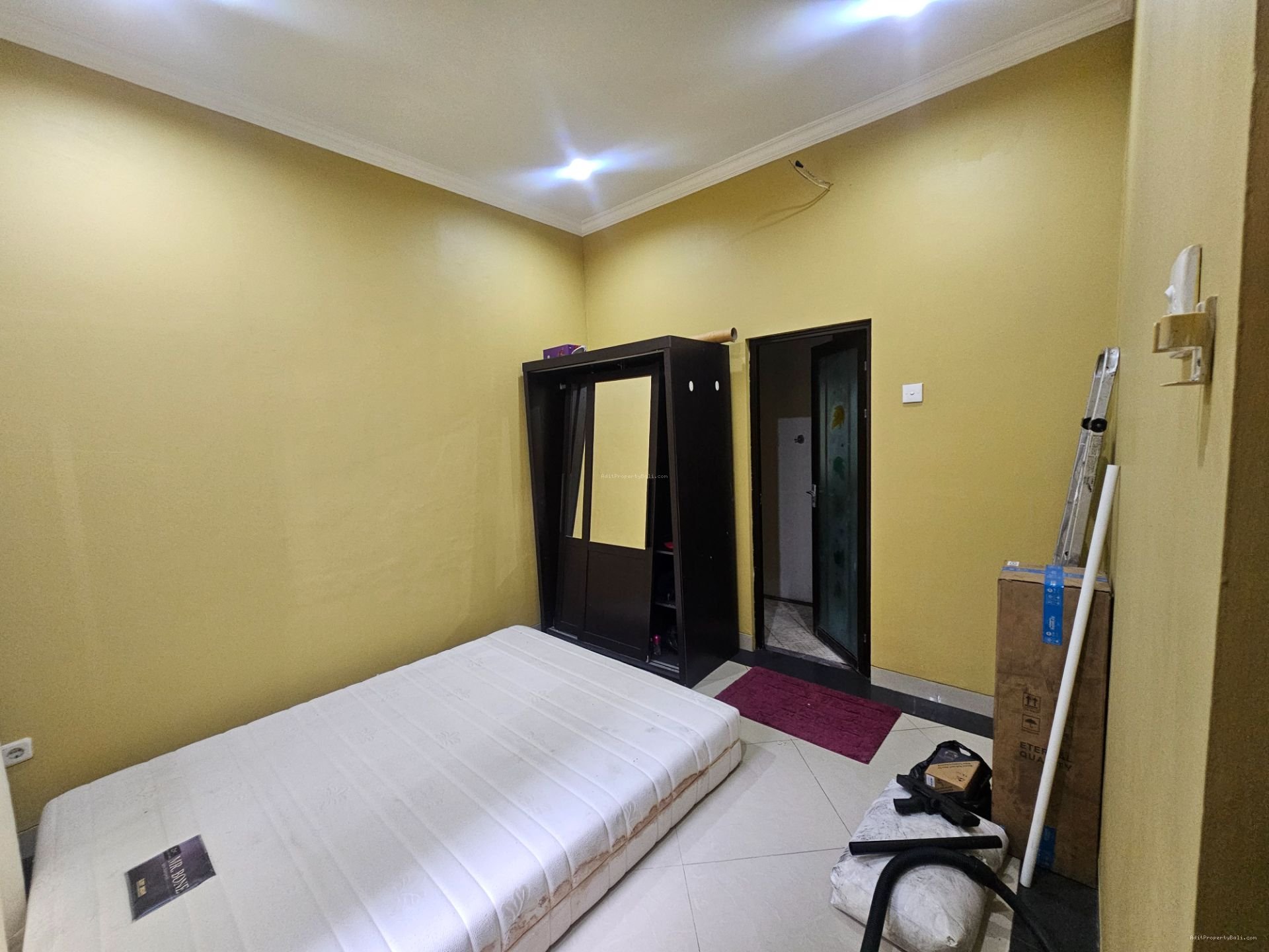 rumah renon dp