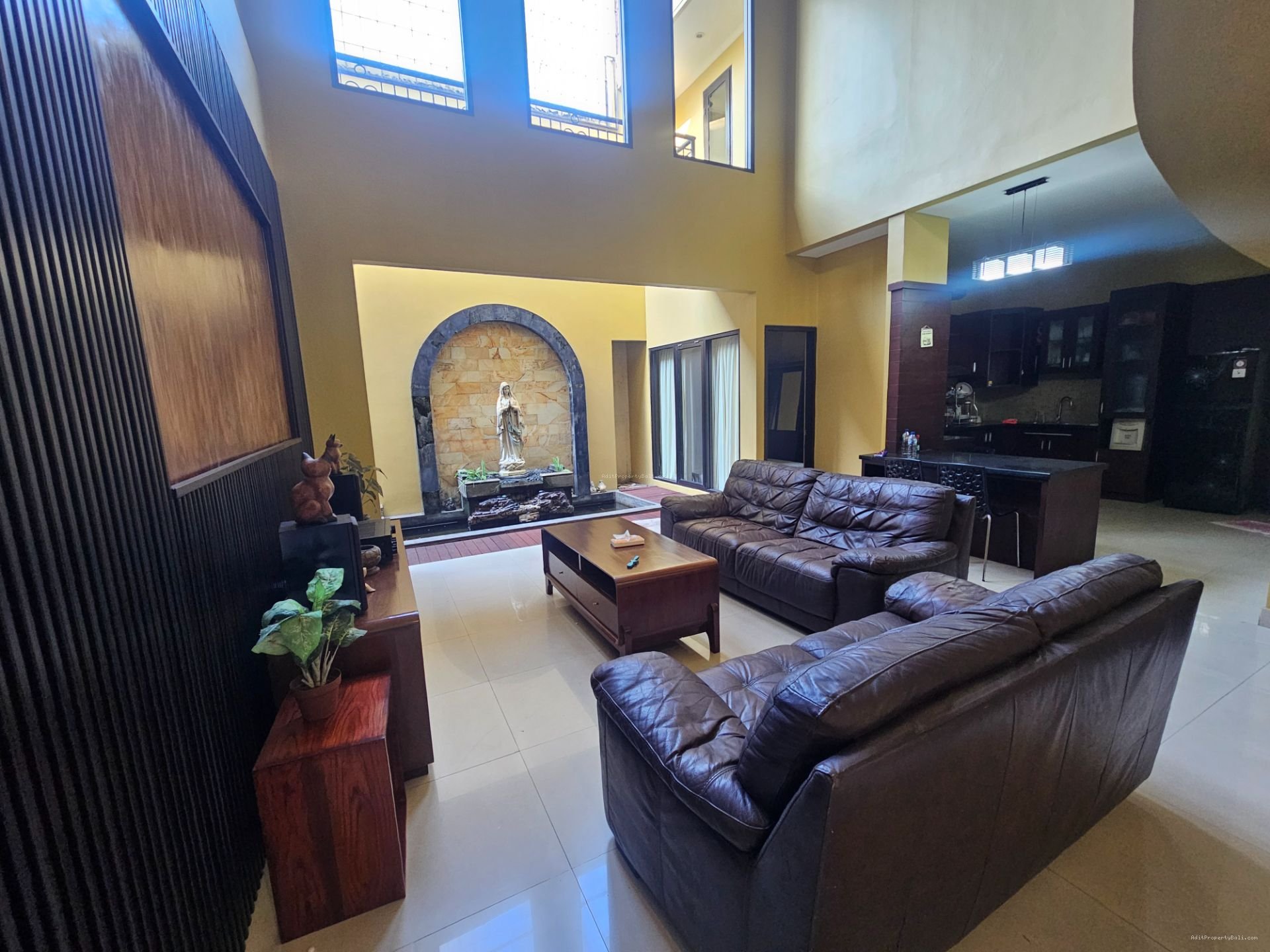rumah renon dp