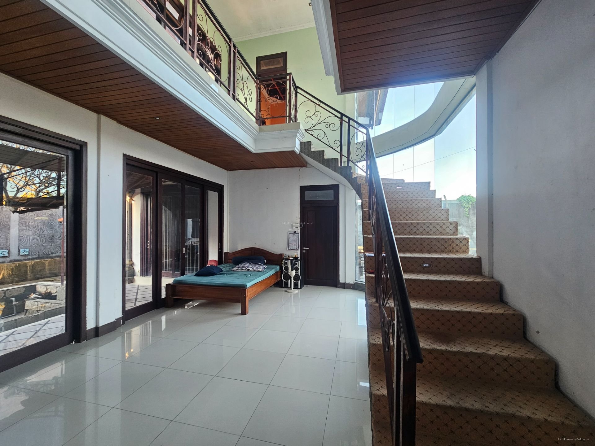 rumah lantai 2 sading